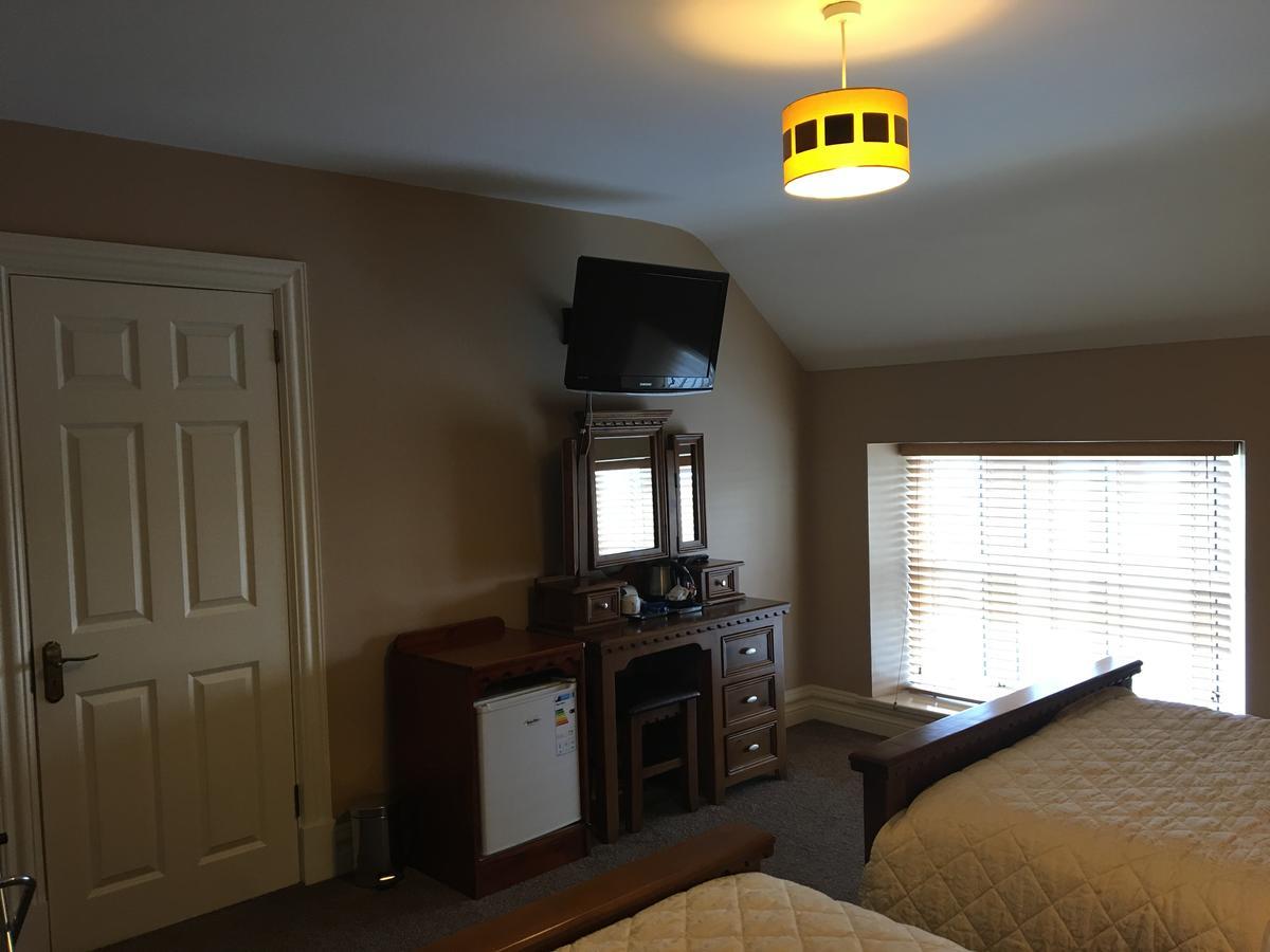 Hopper Inn Bar & Guest Accommodation Ballynaskreena Luaran gambar